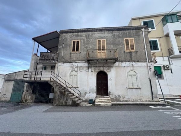 casa indipendente in vendita a Saponara