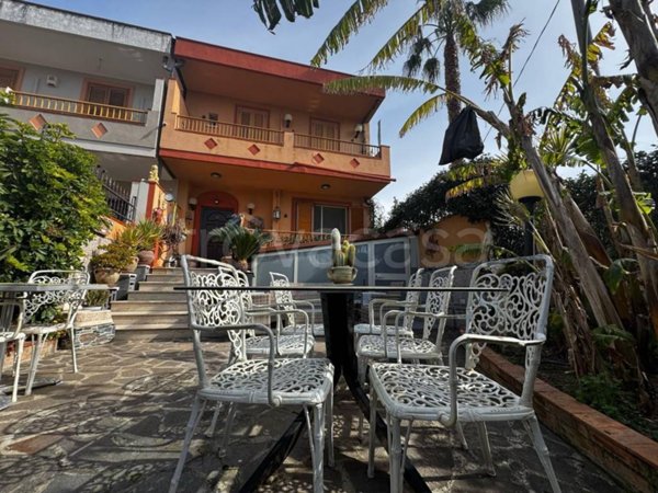 casa indipendente in vendita a Saponara