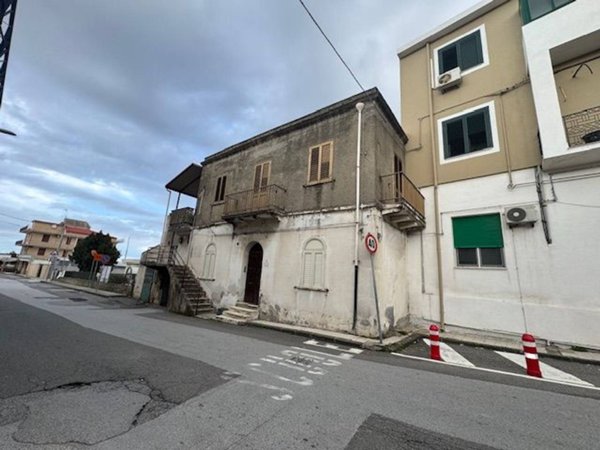 casa indipendente in vendita a Saponara