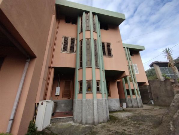 casa indipendente in vendita a Saponara