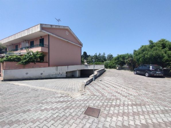 casa indipendente in vendita a Saponara