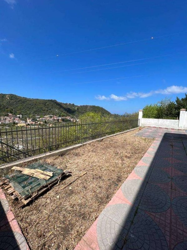 casa indipendente in vendita a Saponara
