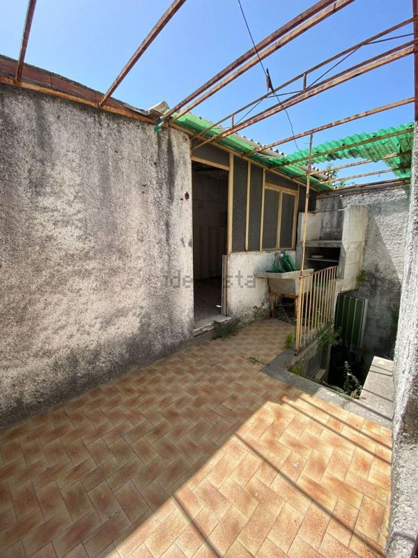 casa indipendente in vendita a Saponara