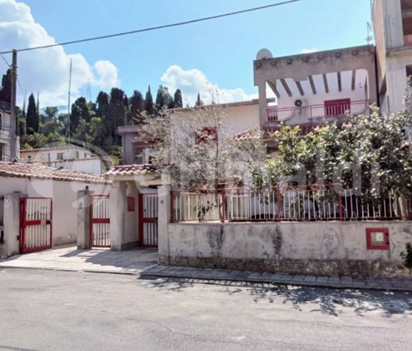 casa indipendente in vendita a Saponara