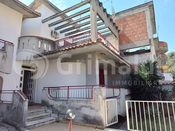 casa indipendente in vendita a Saponara
