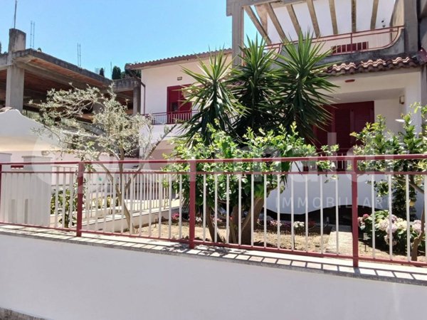casa indipendente in vendita a Saponara