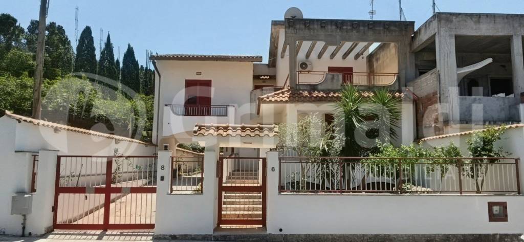 casa indipendente in vendita a Saponara