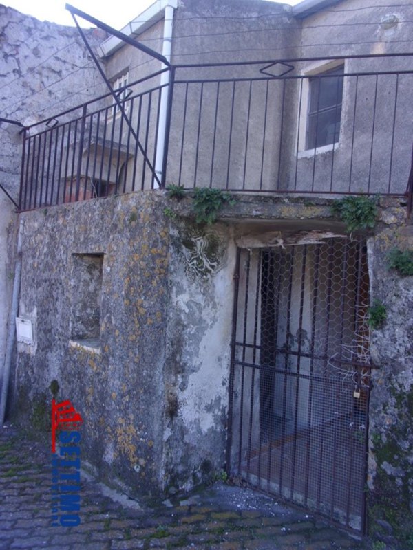 casa indipendente in vendita a Savoca in zona Mancusa