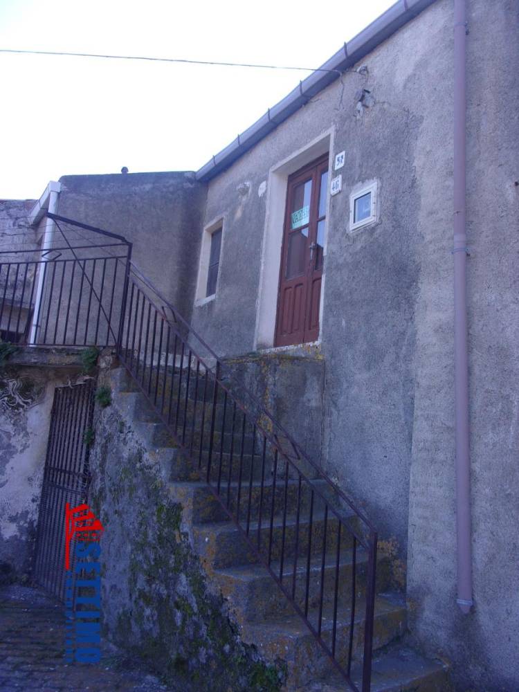 casa indipendente in vendita a Savoca in zona Mancusa