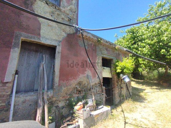 casa indipendente in vendita a Savoca in zona Rina