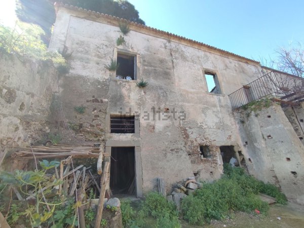 casa indipendente in vendita a Savoca in zona Scorsonello / Cantidati