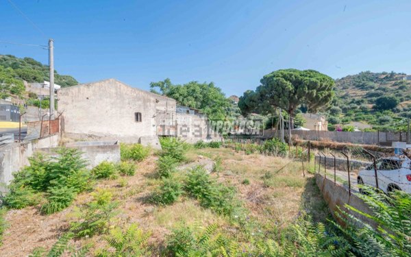 casa indipendente in vendita a Savoca in zona Scorsonello / Cantidati