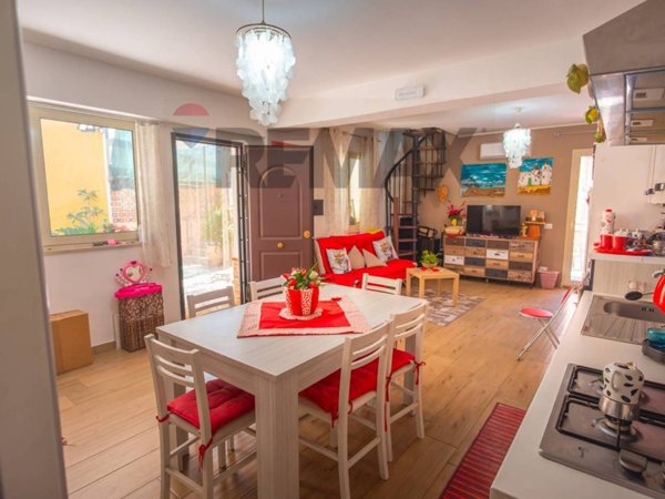 casa indipendente in vendita a Savoca in zona Contura
