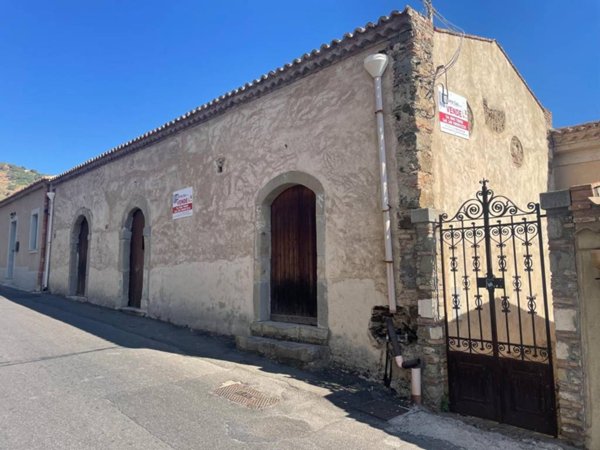 intera palazzina in vendita a Savoca