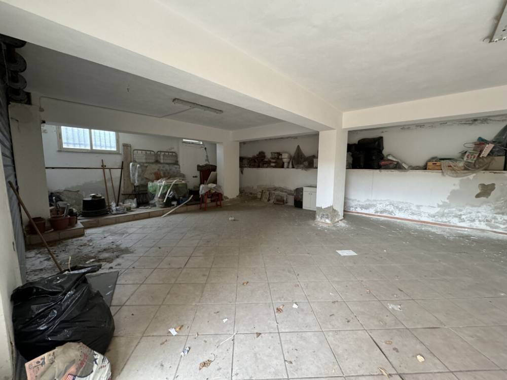 locale di sgombero in vendita a Scaletta Zanclea