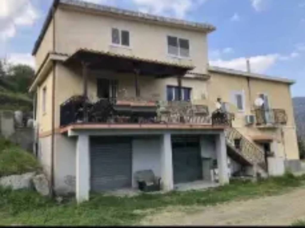 casa indipendente in vendita a Scaletta Zanclea in zona Guidomandri Marina