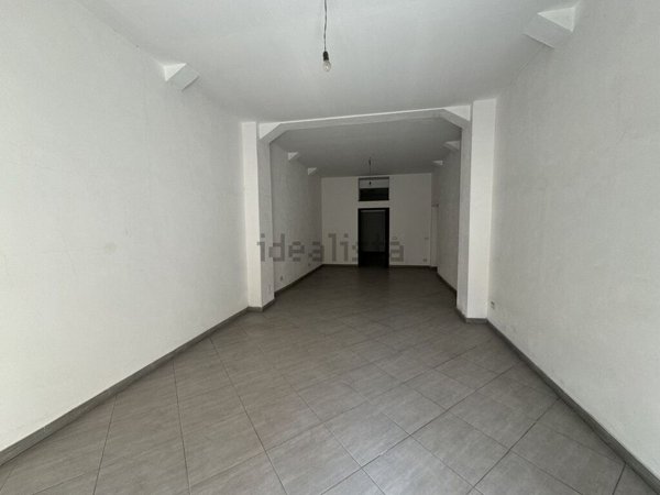 locale commerciale in vendita a Scaletta Zanclea