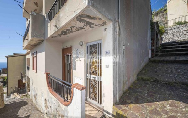 appartamento in vendita a Scaletta Zanclea in zona Scaletta Superiore