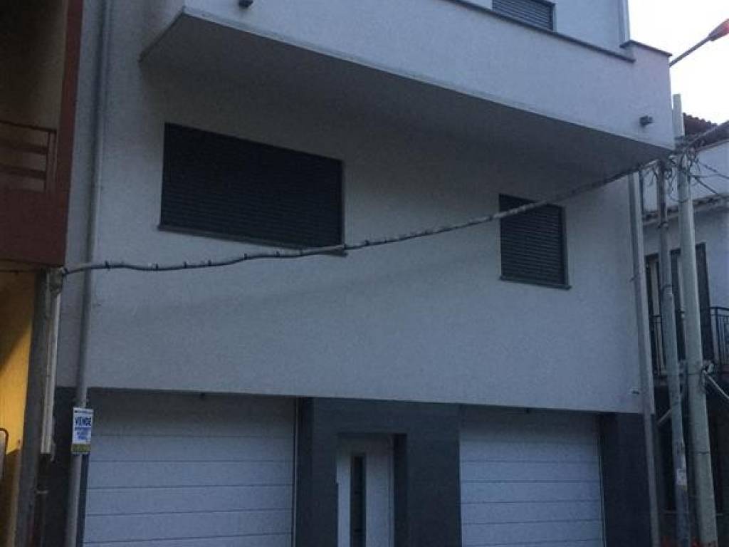 casa indipendente in vendita a Scaletta Zanclea in zona Guidomandri Marina