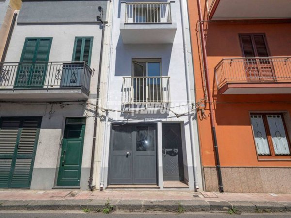 casa indipendente in vendita a Scaletta Zanclea in zona Guidomandri Marina