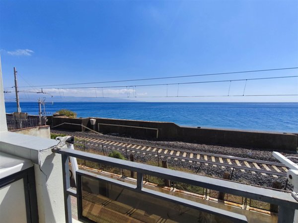 appartamento in vendita a Scaletta Zanclea in zona Guidomandri Marina