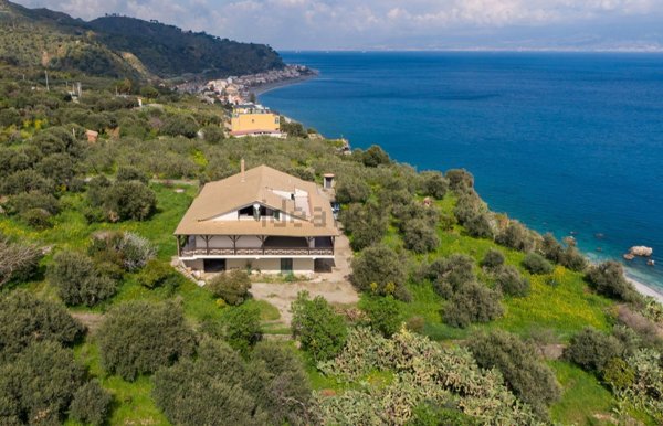 casa indipendente in vendita a Scaletta Zanclea