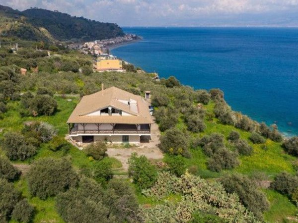 casa indipendente in vendita a Scaletta Zanclea in zona Scaletta Superiore