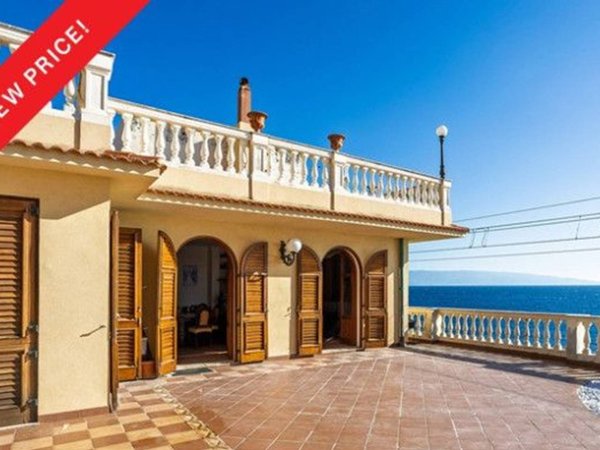 casa indipendente in vendita a Scaletta Zanclea in zona Guidomandri Marina