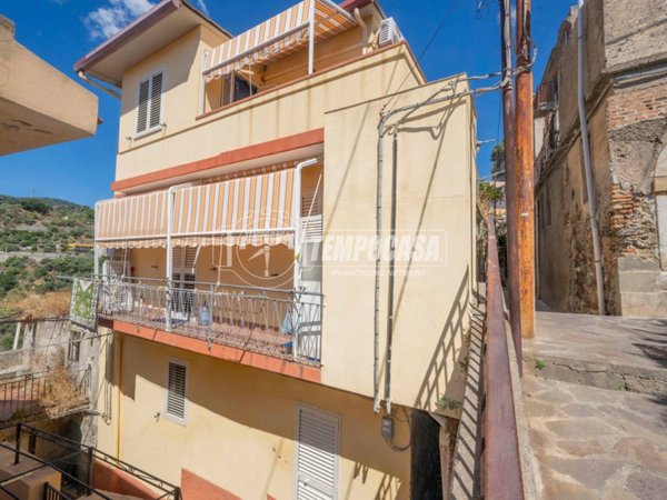 appartamento in vendita a Scaletta Zanclea in zona Guidomandri Marina