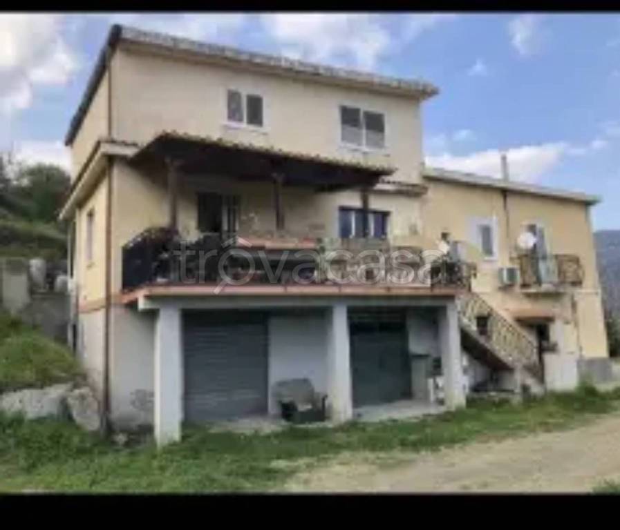 casa indipendente in vendita a Scaletta Zanclea