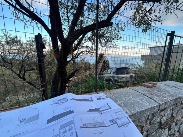 casa indipendente in vendita a Scaletta Zanclea in zona Scaletta Superiore