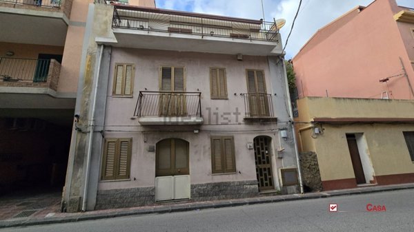 casa indipendente in vendita a Scaletta Zanclea in zona Scaletta Superiore