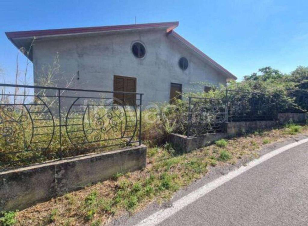 casa indipendente in vendita a Sinagra in zona Limari