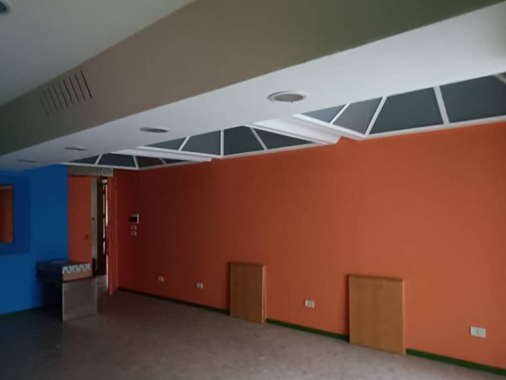 negozio in vendita a Spadafora
