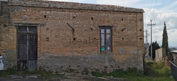 pentavano in vendita a Spadafora