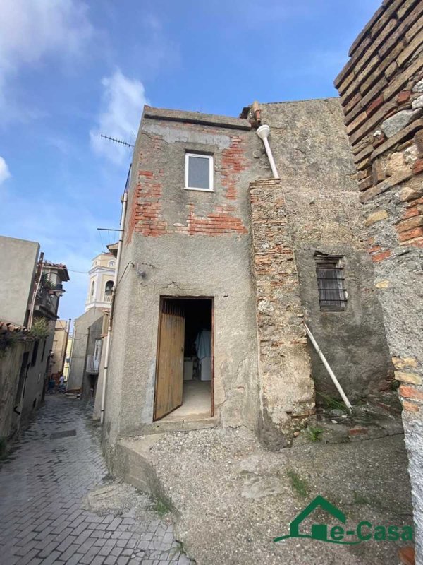 casa indipendente in vendita a Spadafora in zona San Martino