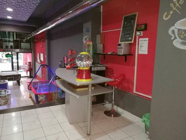 locale commerciale in vendita a Spadafora