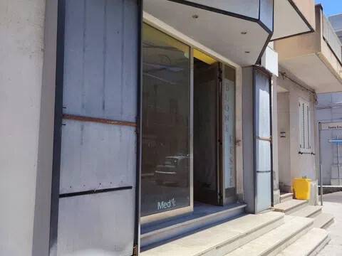 negozio in vendita a Spadafora