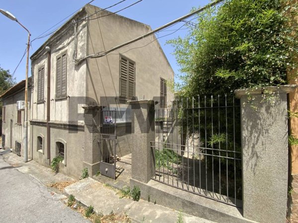 casa indipendente in vendita a Spadafora in zona San Martino