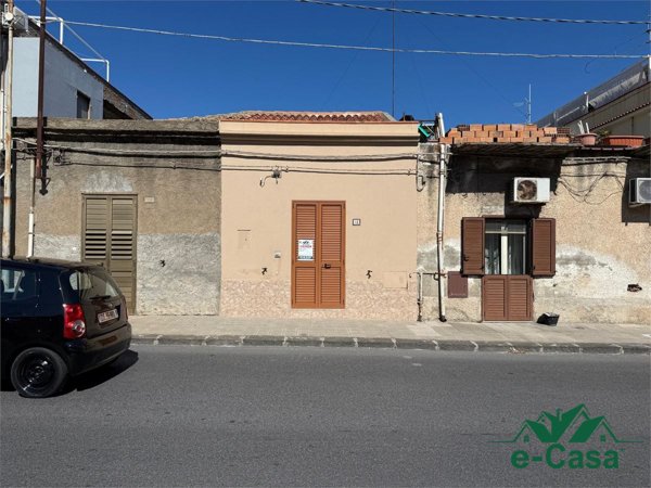 casa indipendente in vendita a Spadafora