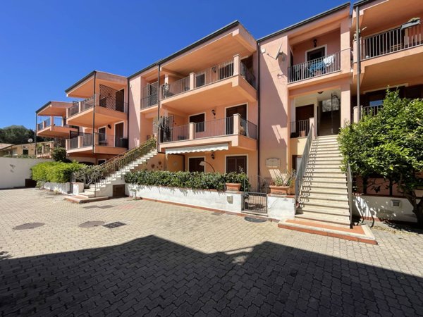 appartamento in vendita a Taormina in zona Mazzeo