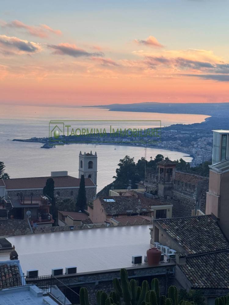 casa indipendente in vendita a Taormina