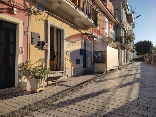 appartamento in vendita a Taormina in zona Mazzeo