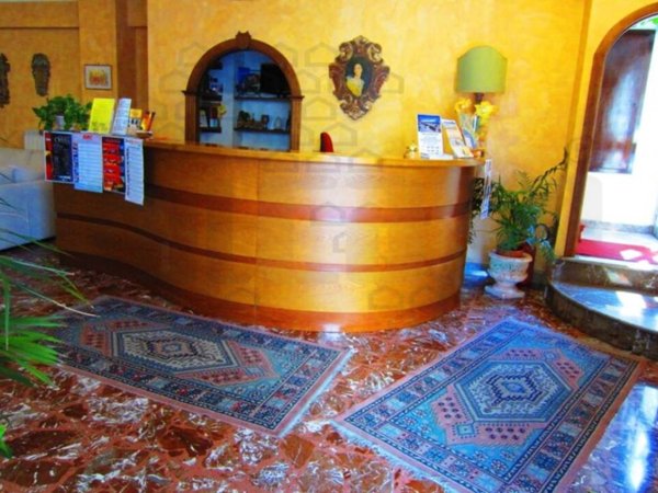 negozio in vendita a Taormina