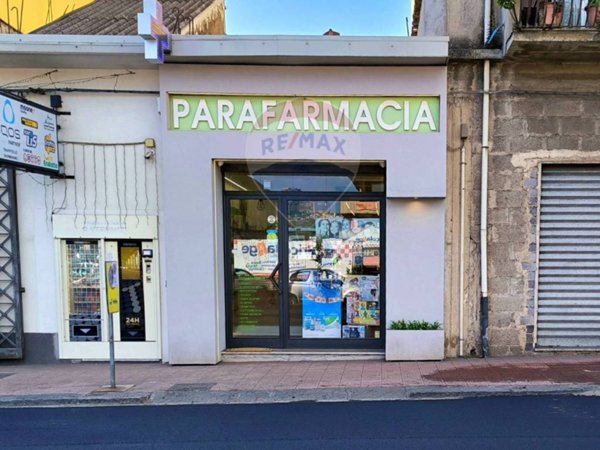 locale commerciale in vendita a Taormina in zona Trappitello