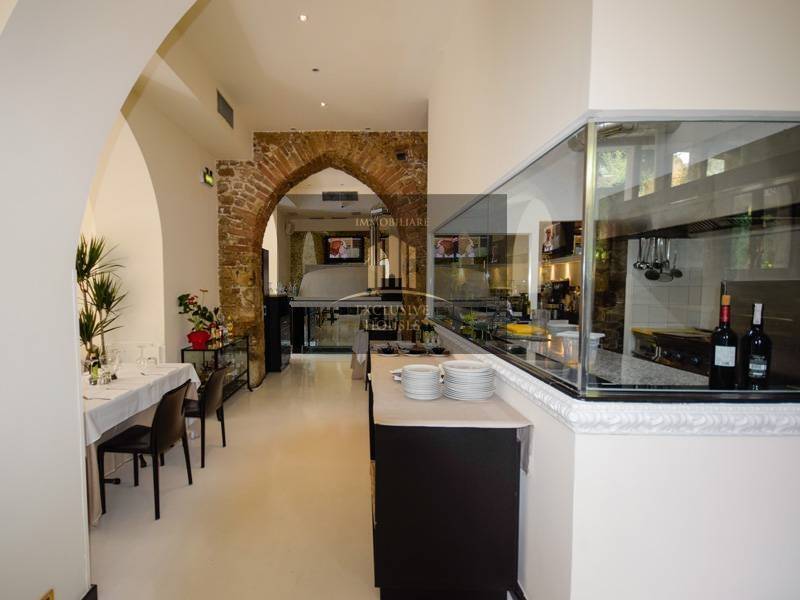intera palazzina in vendita a Taormina