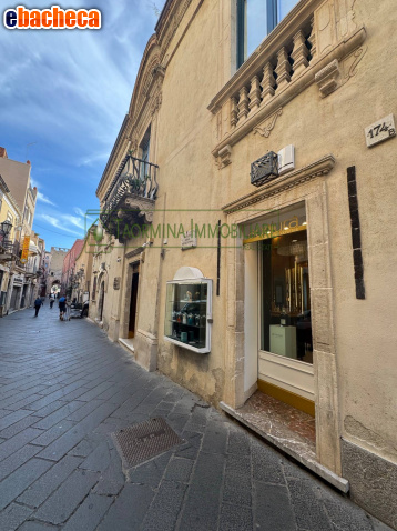 negozio in vendita a Taormina