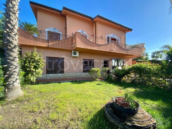 casa indipendente in vendita a Taormina in zona Trappitello