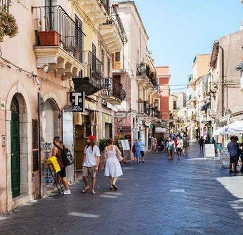negozio in vendita a Taormina