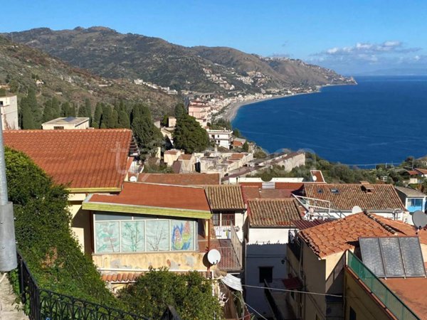 casa indipendente in vendita a Taormina